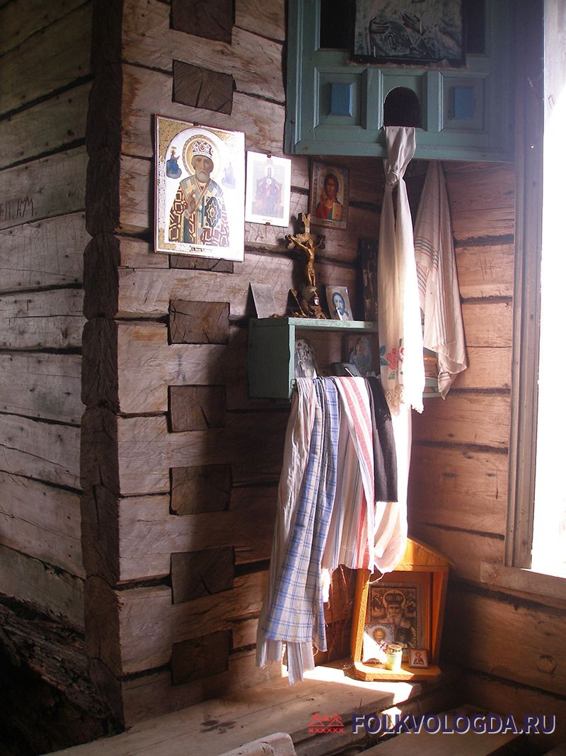 Интерьер церкви Преображения Господня