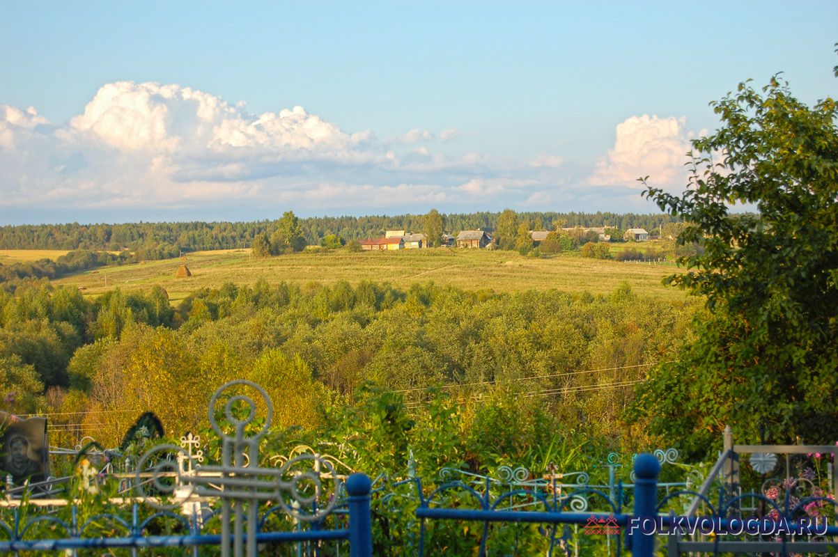 Деревенское кладбище