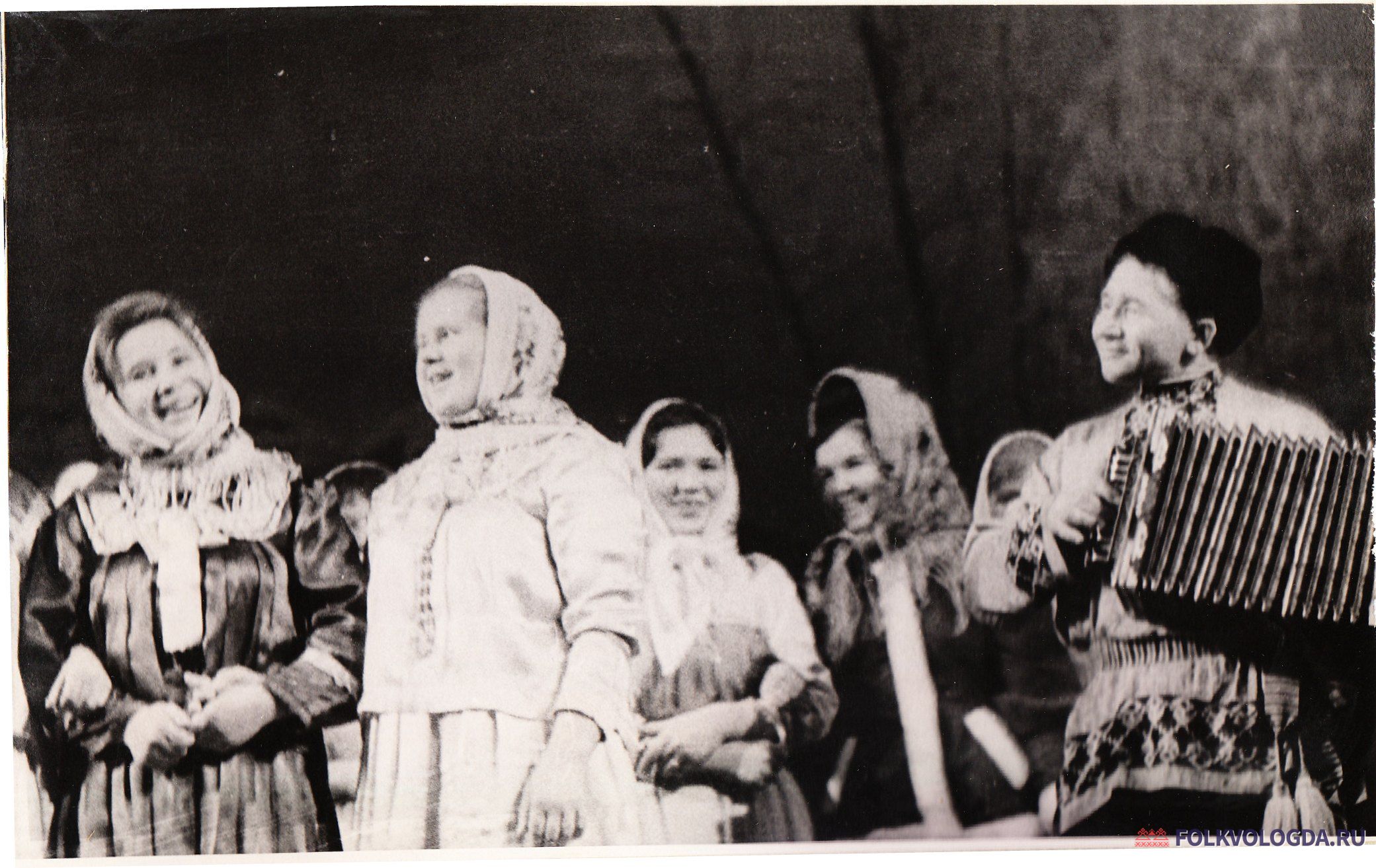 Фольклорный коллектив Никольского района Вахневского сельсовета, «Вахневские» (текст на обороте)